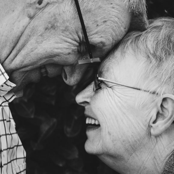 Grands-parents et petits-enfants heureux